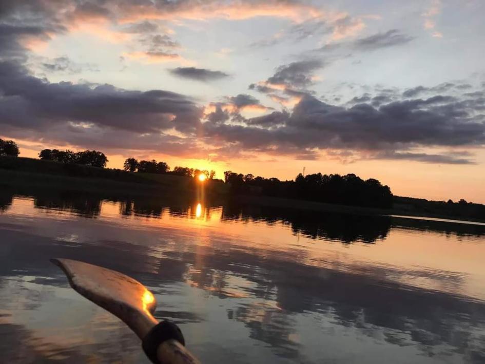 Miedzy Olchami Domek Nad Jeziorem. Noclegi Caloroczne. Cisza, Spokoj. Barczewo Kültér fotó